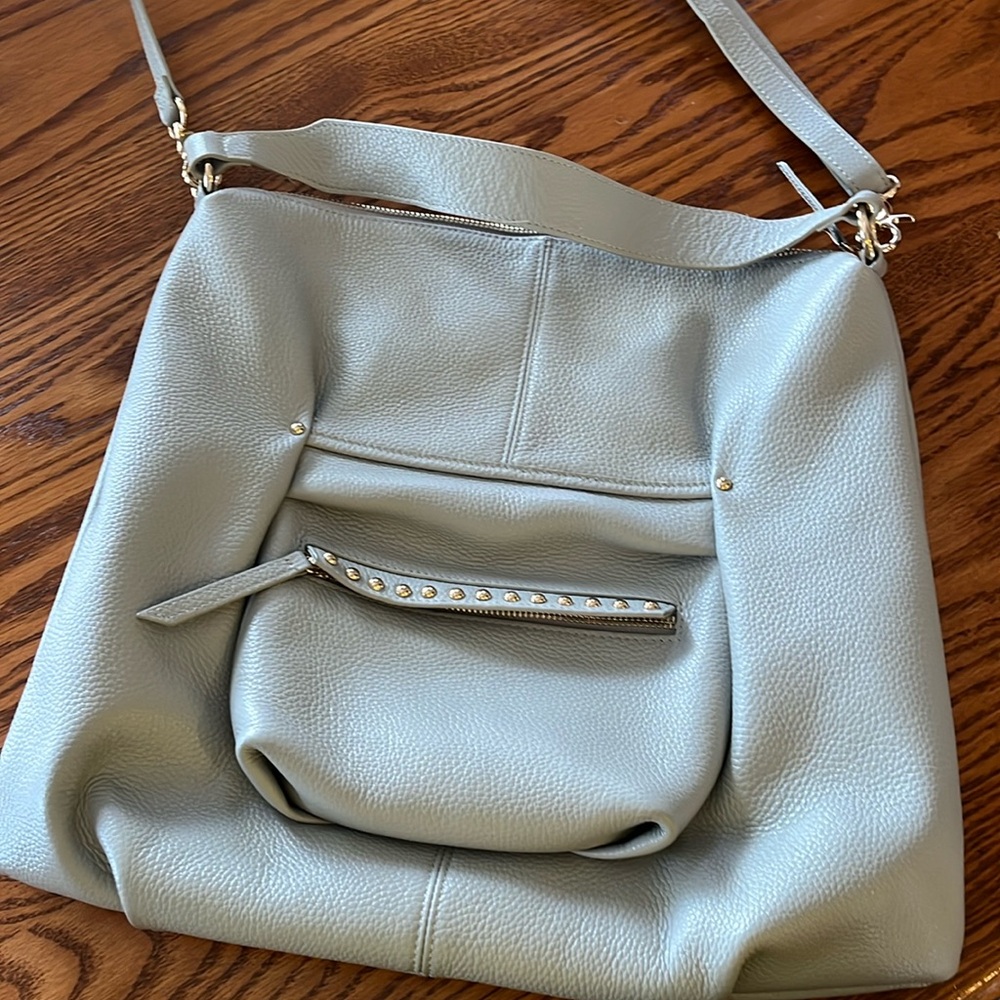 Elegant Light Gray Leather Shoulder Bag